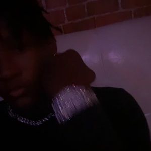 Meet your Posher, Devin